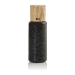 AdHoc Yara Kværnsæt - 2 dele H 18 cm - Keramik/egetræ - Grøn