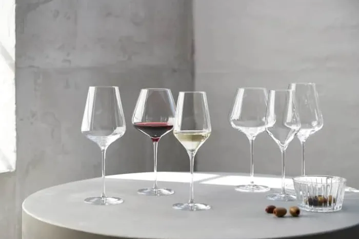 Aida Connoisseur Extravagant Rødvinsglas - 4 stk. 64,5 cl - Glas - Klar