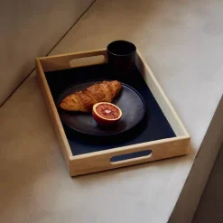 Andersen Furniture Serveringsbakke L 40 x B 28 cm - Egetræ - Træ/sort