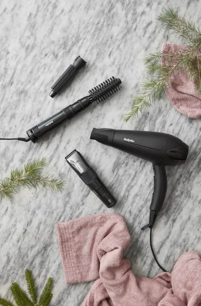 BaByliss Paris Hårtørrer D563DE 3 varmeindstillinger - Cool shot-knap - Inkl. tilbehør