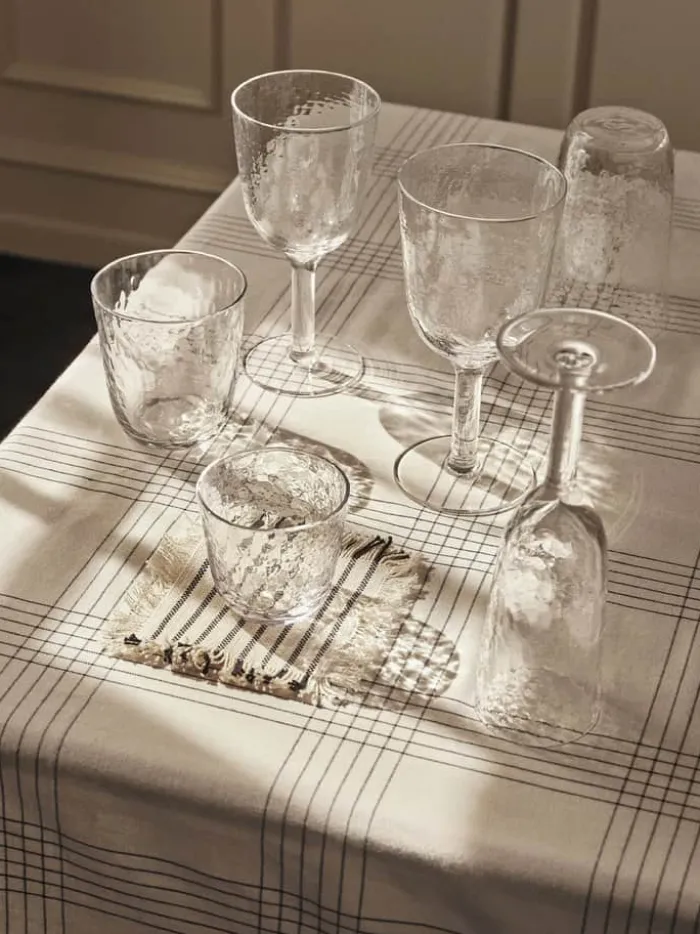 Broste Copenhagen Hammered Vandglas 15 cl - Mundblæst glas - Klar