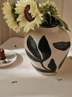 Broste Copenhagen Herbert Vase Ø 33 x H 40 cm - Keramik - Sort