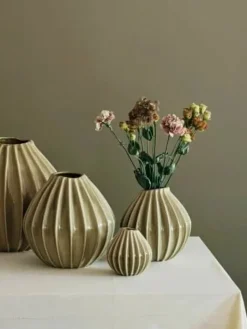 Broste Copenhagen Wide Vase Ø 15 x H 15 cm - Keramik - Grøn