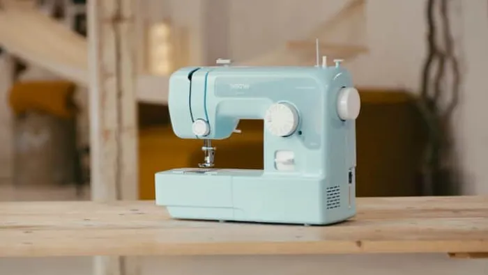 Brother LM14 Symaskine - Limited edition 14 sømme - Begynder - Drop-in spolesystem
