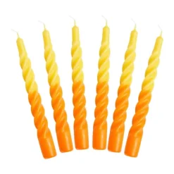 Candles with a twist Lys - 6 stk. Ø 2,2 x H 21 cm - Lakeret paraffin lys - Gul/orange
