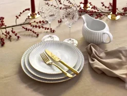 CASA Living Daisy Gold Middagstallerken Ø 27 cm - Hvid/guldfarvet