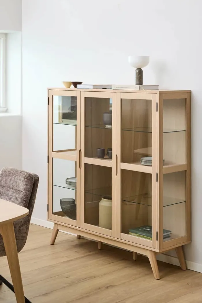 CASA Living Marte Vitrineskab H 148 x B 140 x L 40 cm - Egetræsfinér - Hvid