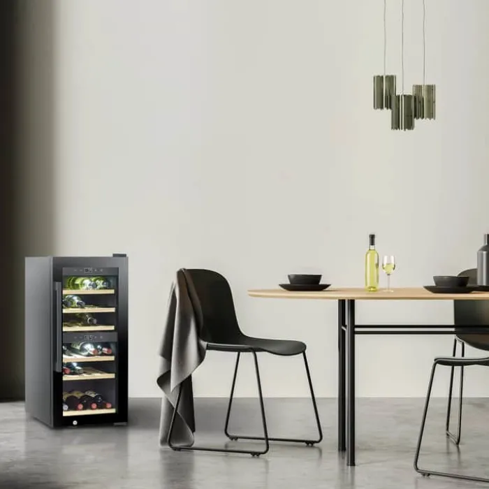 Caso WineExclusive Vinkøleskab H 87,6 x B 40 x L 58,5 cm - 24 flasker - Sort