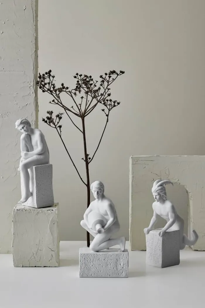 Christel Marott Christel Stjernetegn - Stenbuk H 23,6 x B 6,2 x L 15 cm - Porcelæn - Hvid
