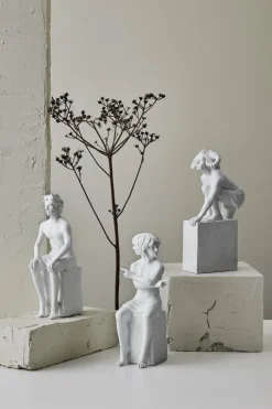 Christel Marott Christel Stjernetegn - Tyr H 24,9 x B 9,8 x L 9,2 cm - Porcelæn - Hvid