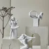 Christel Marott Christel Stjernetegn - Skorpion H 19 x B 17 x L 12,4 cm - Porcelæn - Hvid