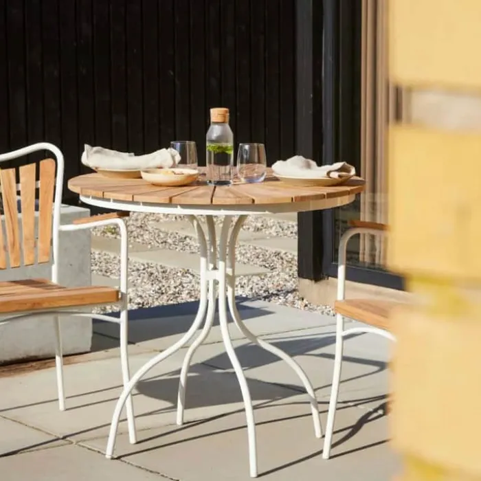 cinas Ellen Cafebord Ø 80 cm - Teaktræ/aluminum - Hvid