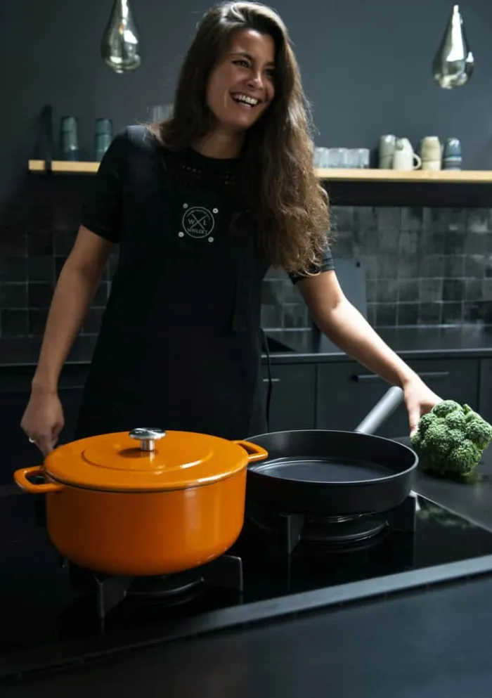 Combekk Sous-Chef Gryde Ø 24 cm - Genbrugsstøbejern - Orange