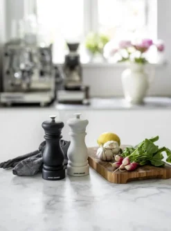 Cook & Baker Kværnsæt - 2 dele H 16 cm - Plastik - Sort/hvid