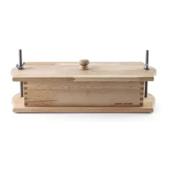 Cook & Baker Rullepølsepresser H 8 x B 13 x L 35 cm - Bøgetræ
