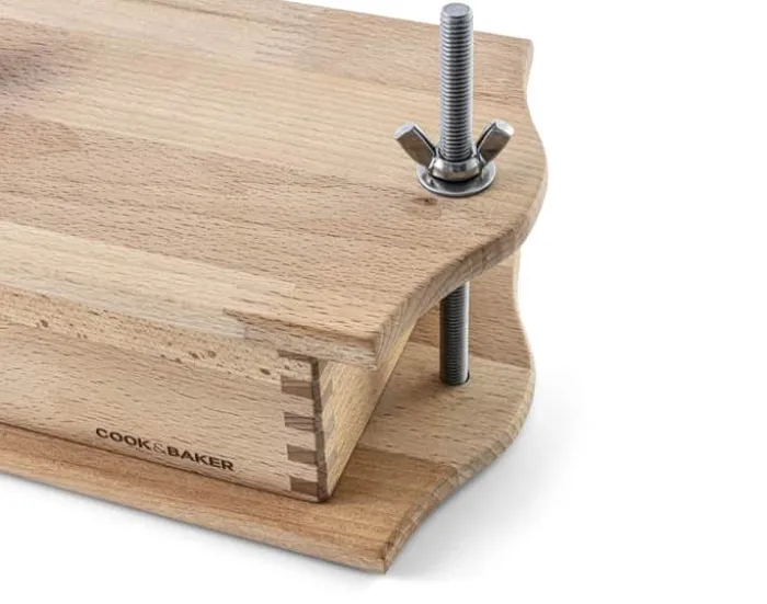 Cook & Baker Rullepølsepresser H 8 x B 13 x L 35 cm - Bøgetræ