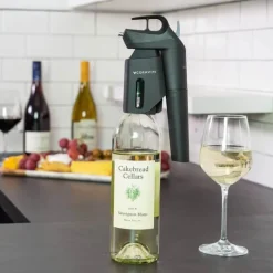Coravin Timeless Three+ Vinsystem Inkl. 2 Pure™ Argon gaspatroner, 2 skruelåg, 1 Aerator
