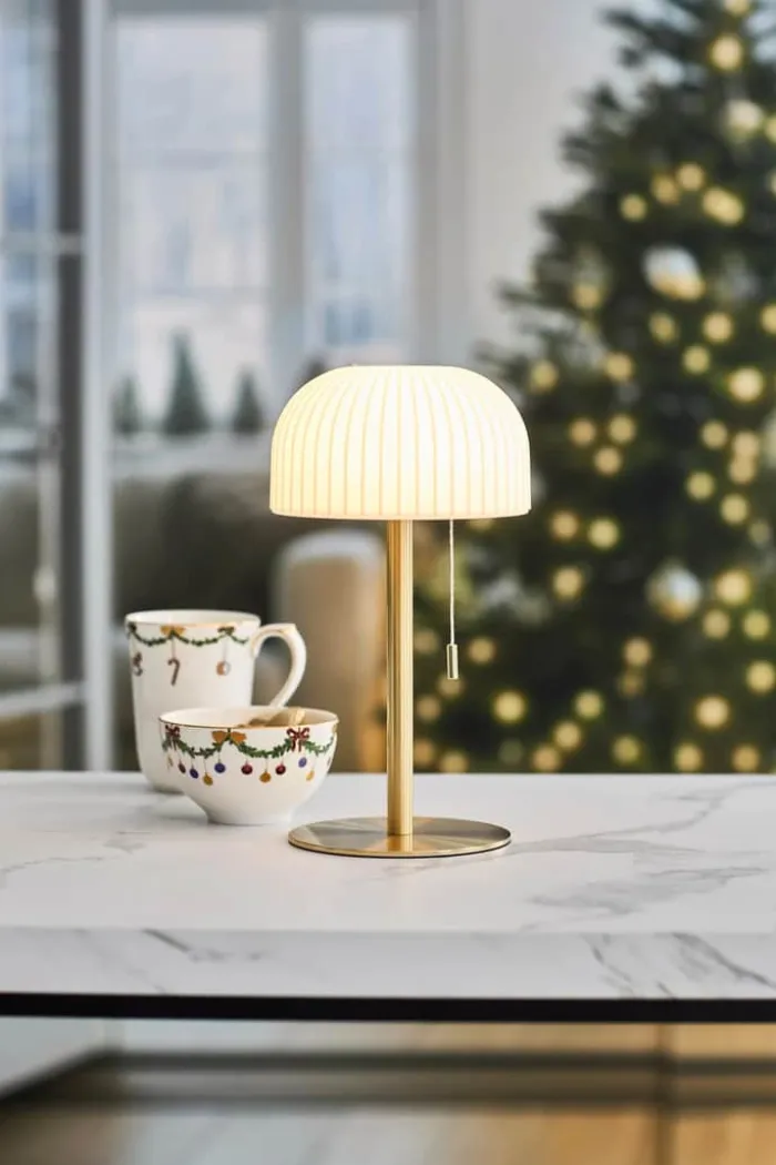 Deluxe Homeart Ikon LED Bordlampe H 27,5 cm - Plastik/jern - Brass Gold