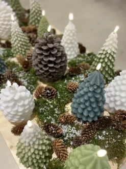 Deluxe Homeart Juletræ LED Lys Ø 8,5 x H 11 cm - Stearin - Mørk grøn