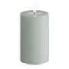 Deluxe Homeart Real Flame LED Bloklys Ø 7,5 x H 12,5 cm - Stearin/resin - Salvie green