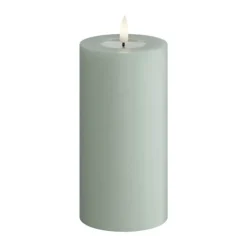 Deluxe Homeart Real Flame LED Bloklys Ø 7,5 x H 15 cm - Stearin/resin - Salvie green