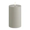 Deluxe Homeart Real Flame LED Udendørs Bloklys Ø 7,5 x H 12,5 cm - Plastik/resin - Sand