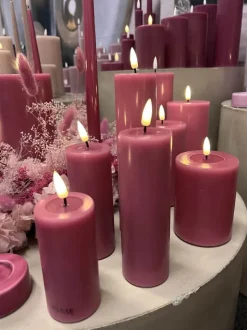 Deluxe Homeart Real Flame LED Bloklys Ø 5 x H 12,5 cm - Stearin/resin - Magenta