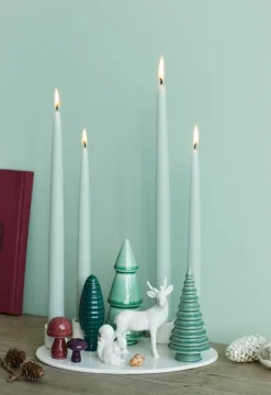 Dottir Winter Stories Woodland Adventstage H 14,6 x B 23,3 cm - Porcelæn - White/green/brown