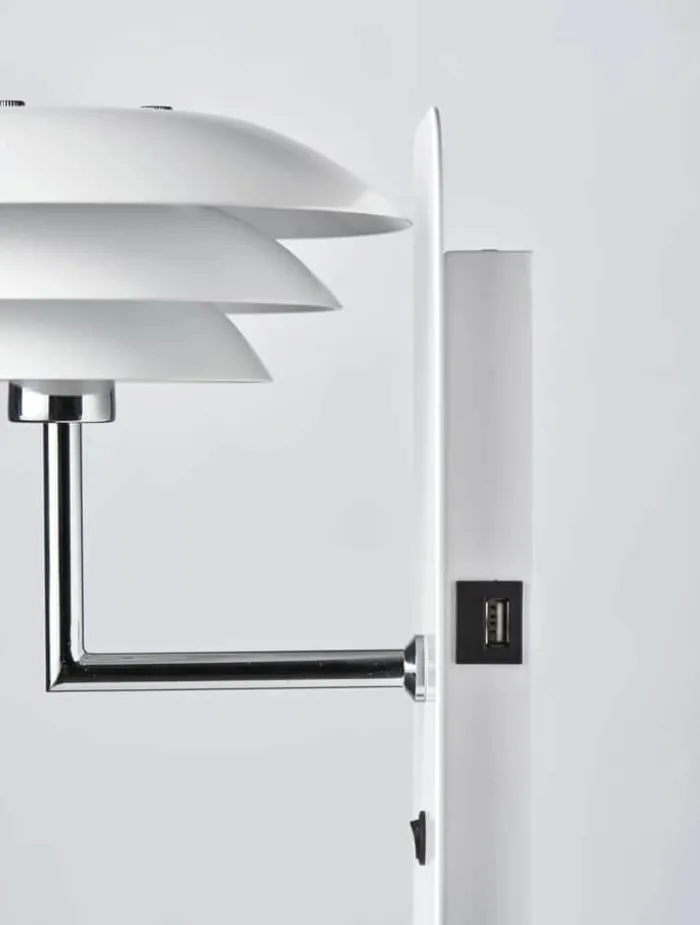 Dyberg Larsen DL20 Væglampe m. USB H 28 cm - G9