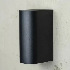Dyberg Larsen Læsø Udendørs Væglampe H 8 x L 9,8 cm - Aluminium/pvc - Sort