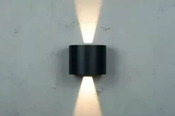 Dyberg Larsen Mars Udendørs Væglampe H 11 x B 14 x L 11,7 cm - Integreret LED - Mat sort