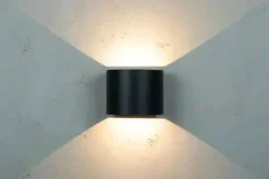 Dyberg Larsen Mars Udendørs Væglampe H 11 x B 14 x L 11,7 cm - Integreret LED - Mat sort
