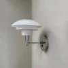 Dyberg Larsen Morph væglampe H 23,3 x L 24,5 cm - Glas/metal - Opal/krom