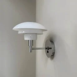 Dyberg Larsen Morph væglampe H 23,3 x L 24,5 cm - Glas/metal - Opal/krom