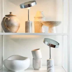 Dyberg Larsen Starlight Bordlampe Ø 14 x H 25 cm - Metal - Krom/hvid marmor