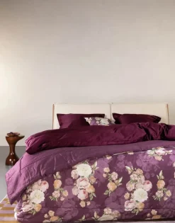 Essenza Orianna Sengetæppe B 220 x L 265 cm - Bomuldssatin - Mauve wine