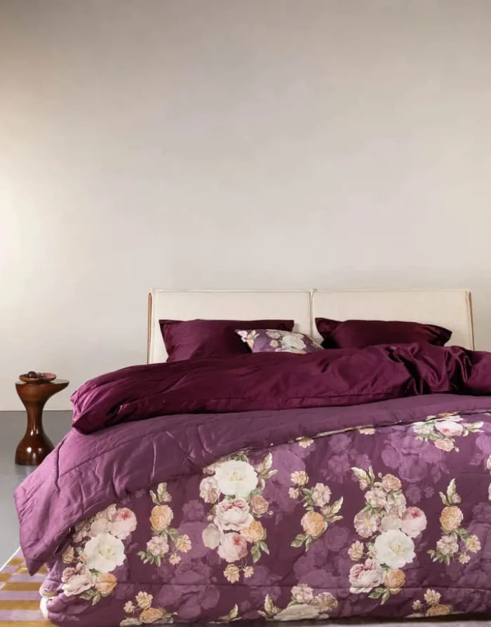 Essenza Orianna Sengetæppe B 220 x L 265 cm - Bomuldssatin - Mauve wine