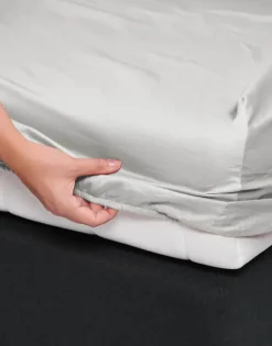 Essenza Satin Boxlagen B 140 x L 200 cm - Bomuldssatin - Sølvfarvet