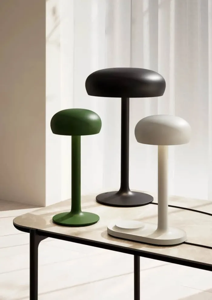 Eva Solo Emendo Bordlampe H 39 x Ø 24 cm - Aluminium/stål - Cloud