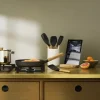 Eva Solo Nordic Kitchen Grydeske Lille L 27 cm - Egetræ/silikone - Natur/sort