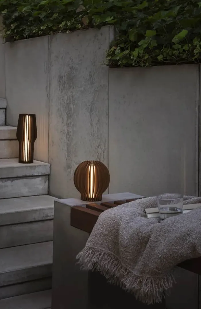 Eva Solo Radiant LED Lampe H 15 cm - Egetræ/kunststof - Smoked oak