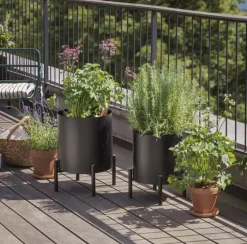 Eva Solo Simply Grow Potteskjuler B 42 x H 51 cm - Aluminium/galvaniseret stål