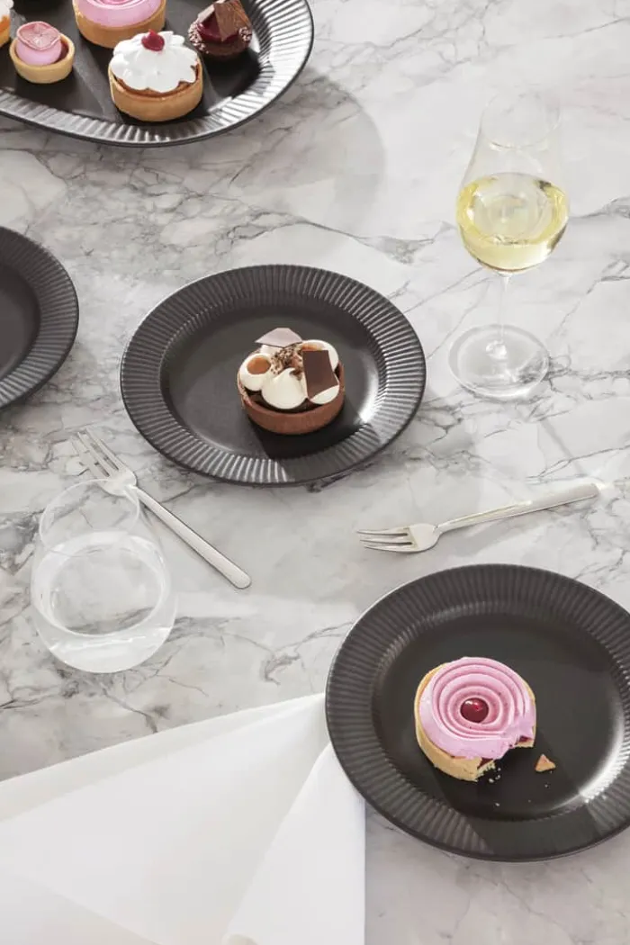 Eva Trio Legio Nova Frokosttallerken Ø 22 cm - Stentøj - Sort