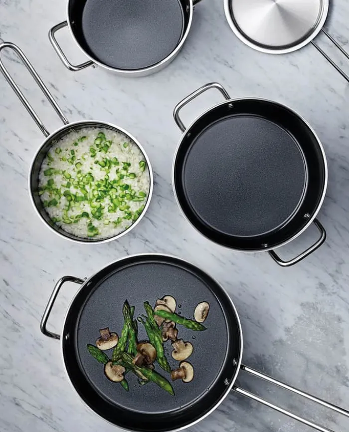 Eva Trio Stainless Steel Gryde 3,6 liter - Genanvendt rustfrit stål/aluminium - Keramisk Slip-Let® belægning