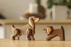 FableWood Lille Gravhund Magnetisk - Valnødde- og asketræ