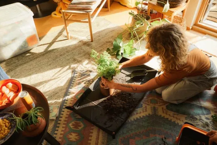 Fiskars Plant Care Plantemåtte B 57,8 x L 96,8 cm - Plastik - Sort/orange