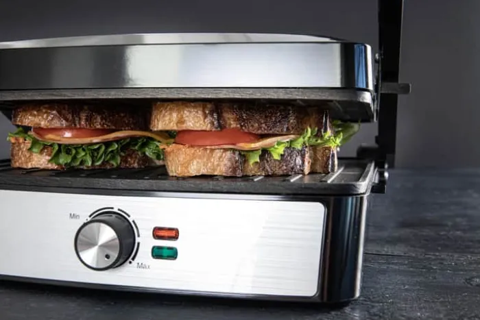 Gastronoma Paninigrill 2200 Watt - 180 graders åbning - 8 programmer
