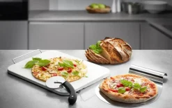 Gefu Pizzasæt - 3 dele Inkl. pizzasten, holder og pizzaskærer - Keramik/rustfrit stål/plastik
