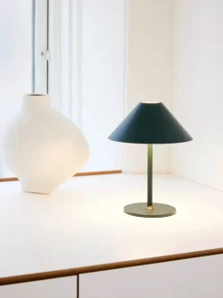 Halo Design Hygge Bordlampe H 25 cm - Metal/akryl - Mørkegrøn