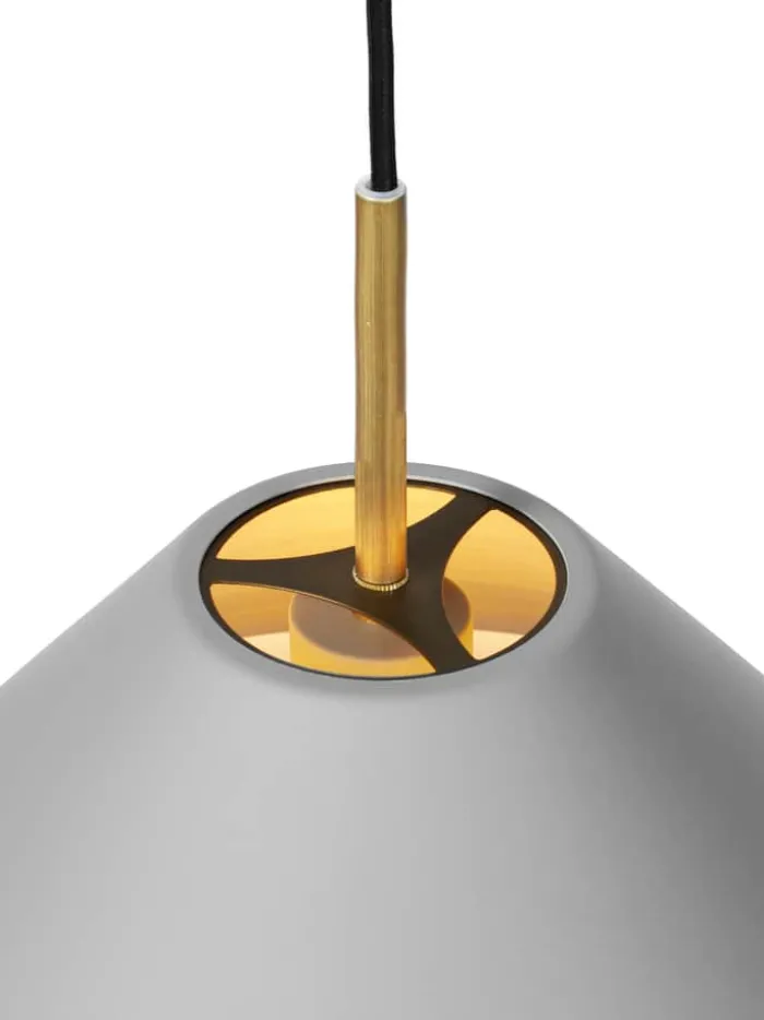 Halo Design Hygge Pendel Ø 24 cm - Metal/akryl - Varm Grå